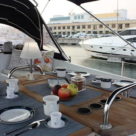 Botel Great Sea - Great Yacht, Unique Experience Lisbon