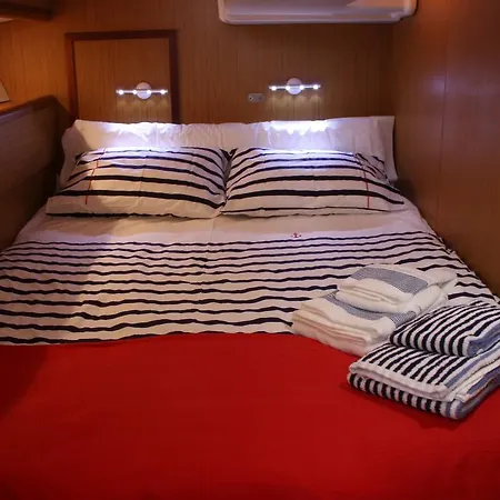 Great Sea - Great Yacht, Unique Experience * Lisbon