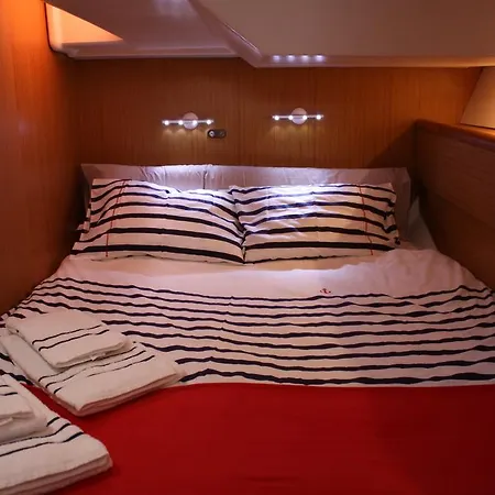 Great Sea - Great Yacht, Unique Experience Botel Lisbon